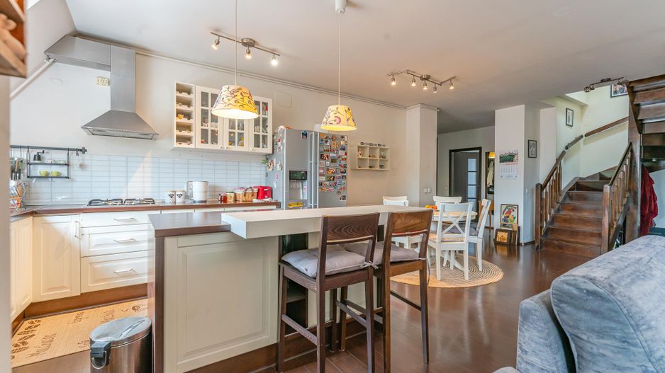 Apartament 5 camere dispus pe doua nivele in zona Brasovul Vechi - Poză 7