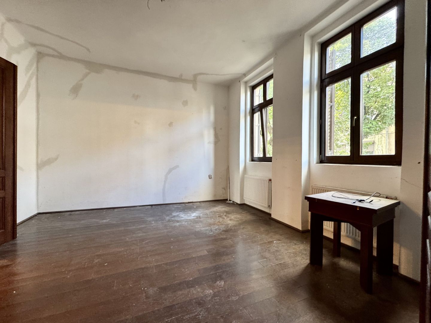 Casă pretabilă pentru spațiu de birouri, cu teren – în zona Bălcescu - Poză 7