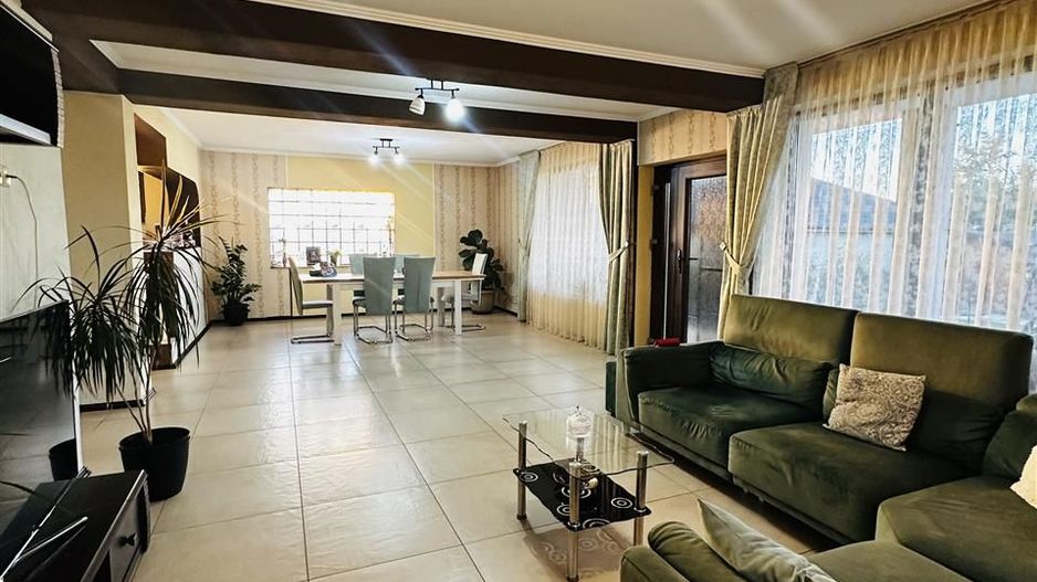 Casa 5 dormitoare 3 bai Oradea - Poză 4