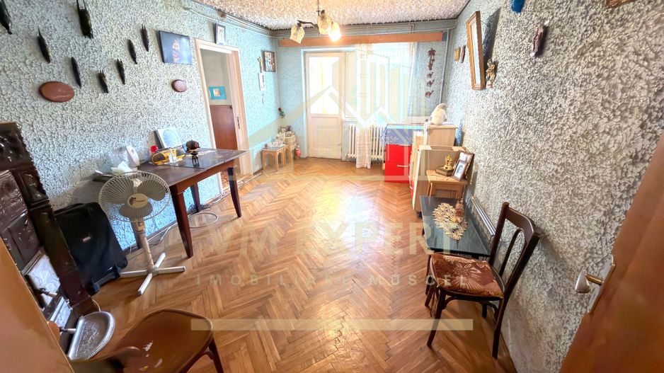 APARTAMENT 3 CAMERE ETAJ 4 CAMPULUNG - Poză 4