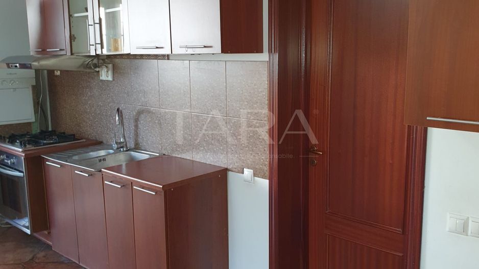 Apartament cu 3 camere în Gruia – liniște, verdeață și garaj! - Poză 2