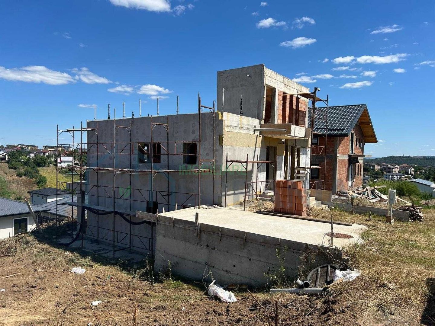 Casă vilă individuală cu 4 camere de vânzare în Valea Adanca - Poză 3