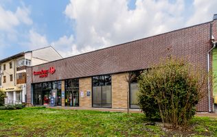 Spatiu comercial de vanzare cu chirias Carrefour Market Arad