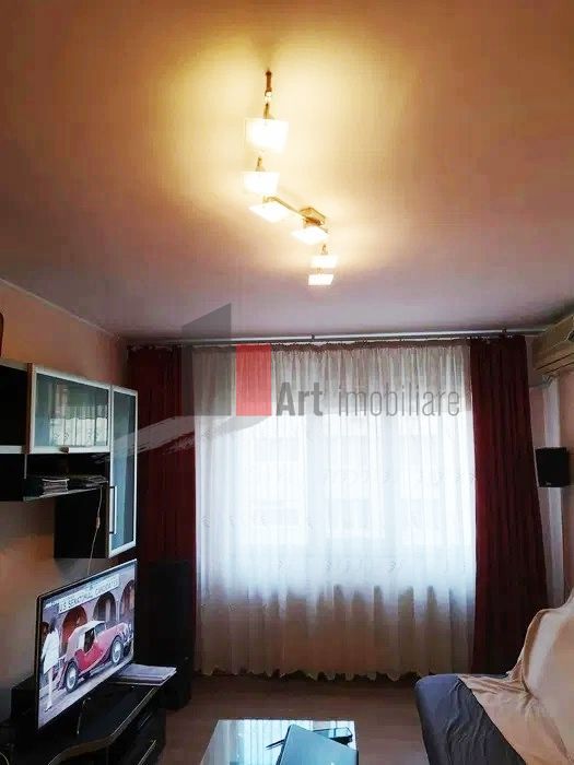 Apartament 3 camere de vanzare zona Pantelimon-Bulevardul Chisinau - Poză 2