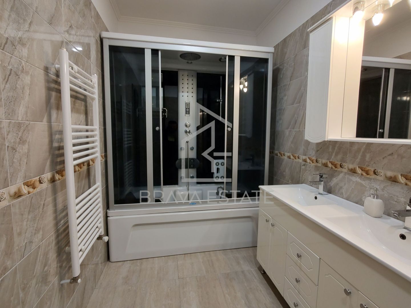 Apartament 3 camere, 80mp, mobilat, 2 balcoane, parcare, zona Terra - Poză 5
