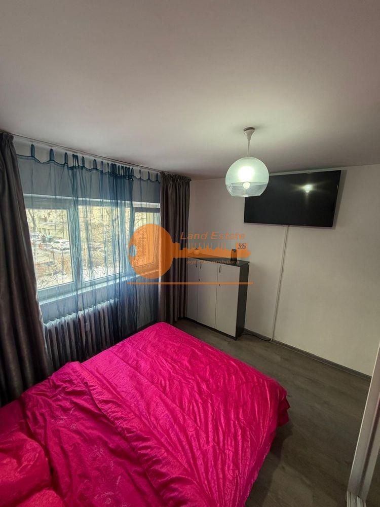 Apartament cu 2 camere in zona Stefan Cel Mare - Poză 1