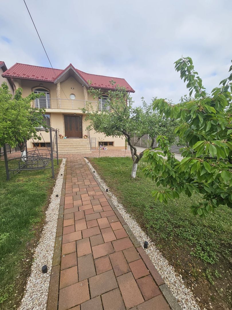 Casa de vanzare in Micesti - Poză 1