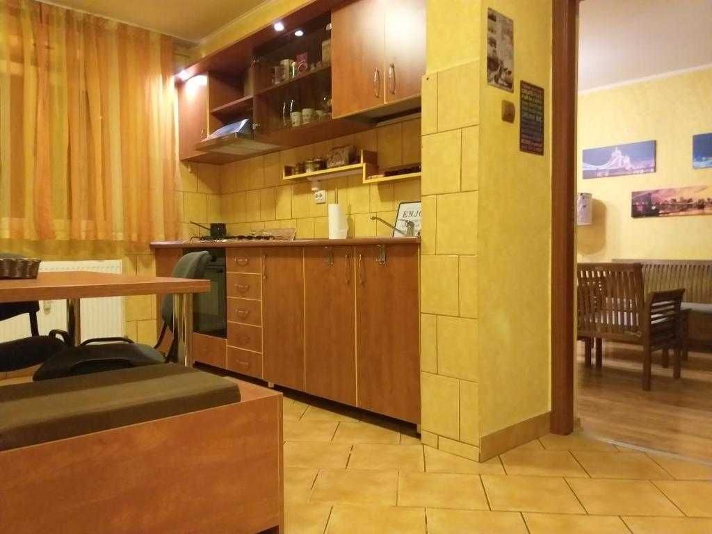 Apartament 3 camere decomandat, 2 băi, mobilat, metrou Iancului - Poză 1