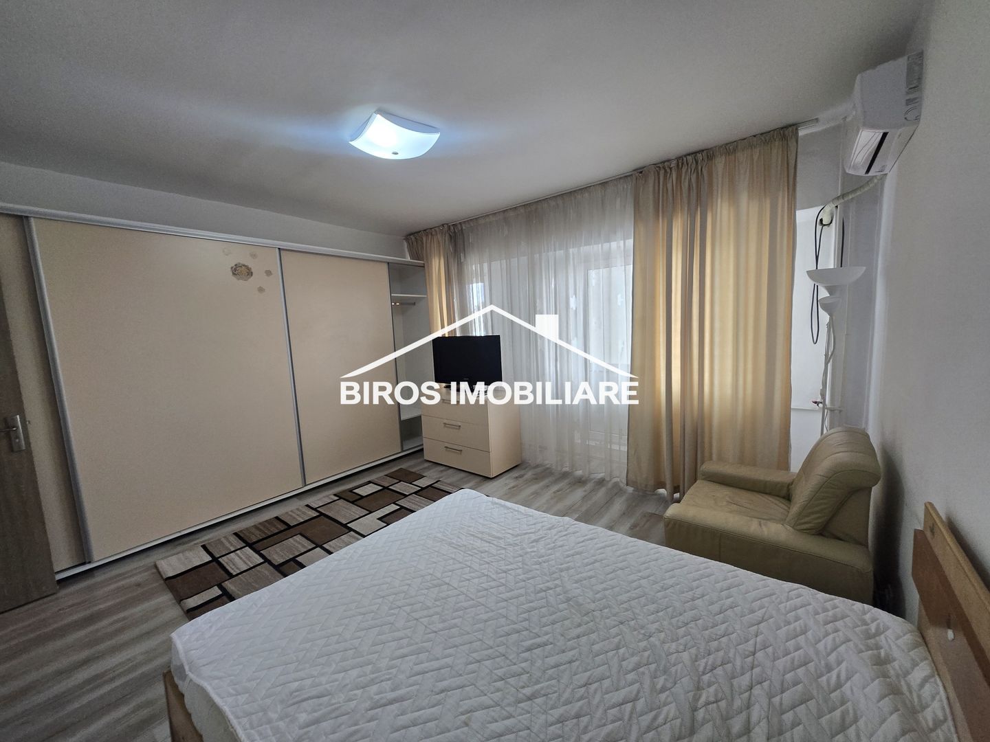 Garsonieră decomandată | 41 mp | Calea București – Nicolae Bălcescu - Poză 2