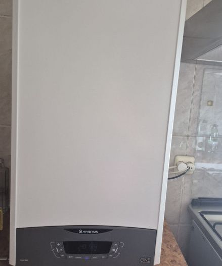 Apartament ultracentral, 3 camere, cu priveliste impresionanta, langa Mercur - Poză 10