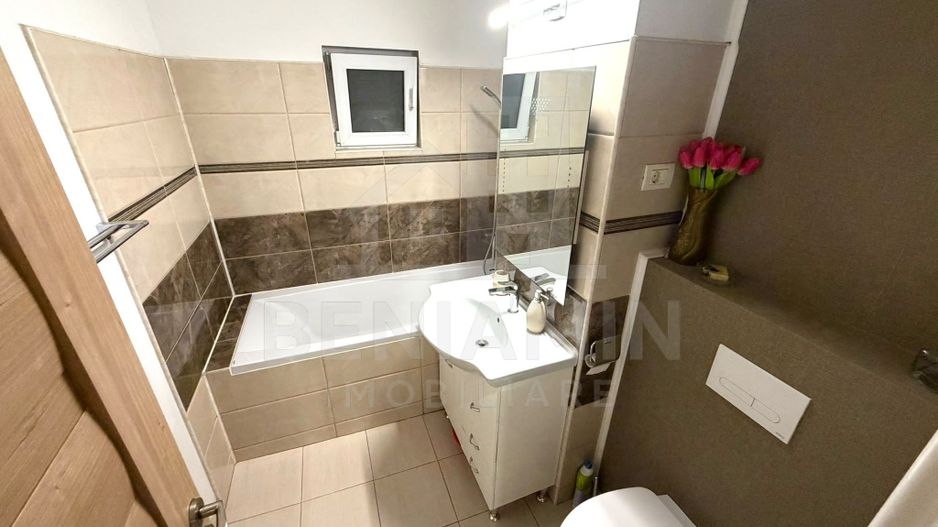 Apartament 3 camere si 2 bai Rovine decomandat 67mp  an1985 - Poză 5