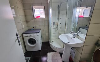 Apartament  3 Camere Zona Liceul Sportiv - Poză 5