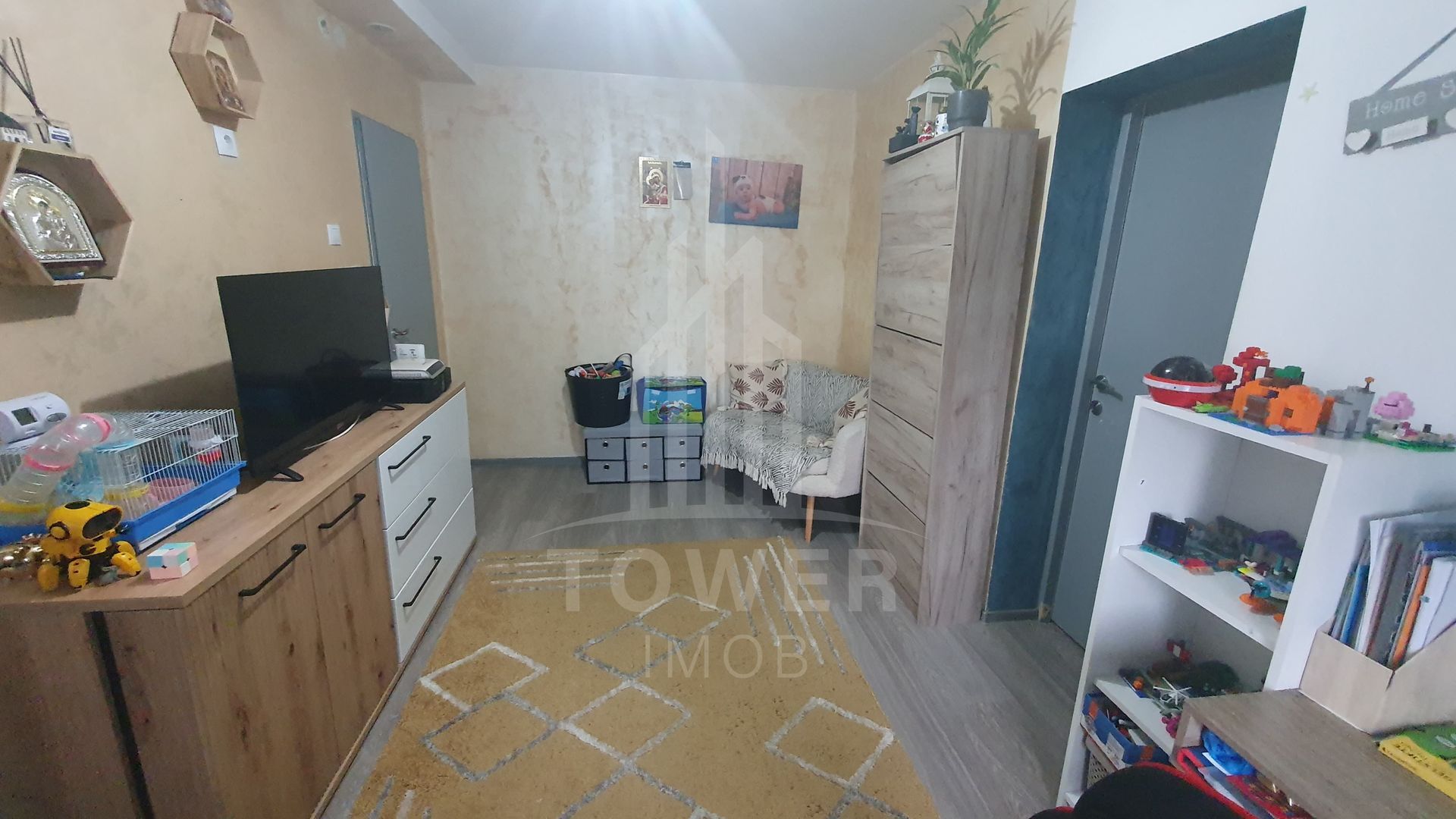 Apartament de vanzare - Poză 2