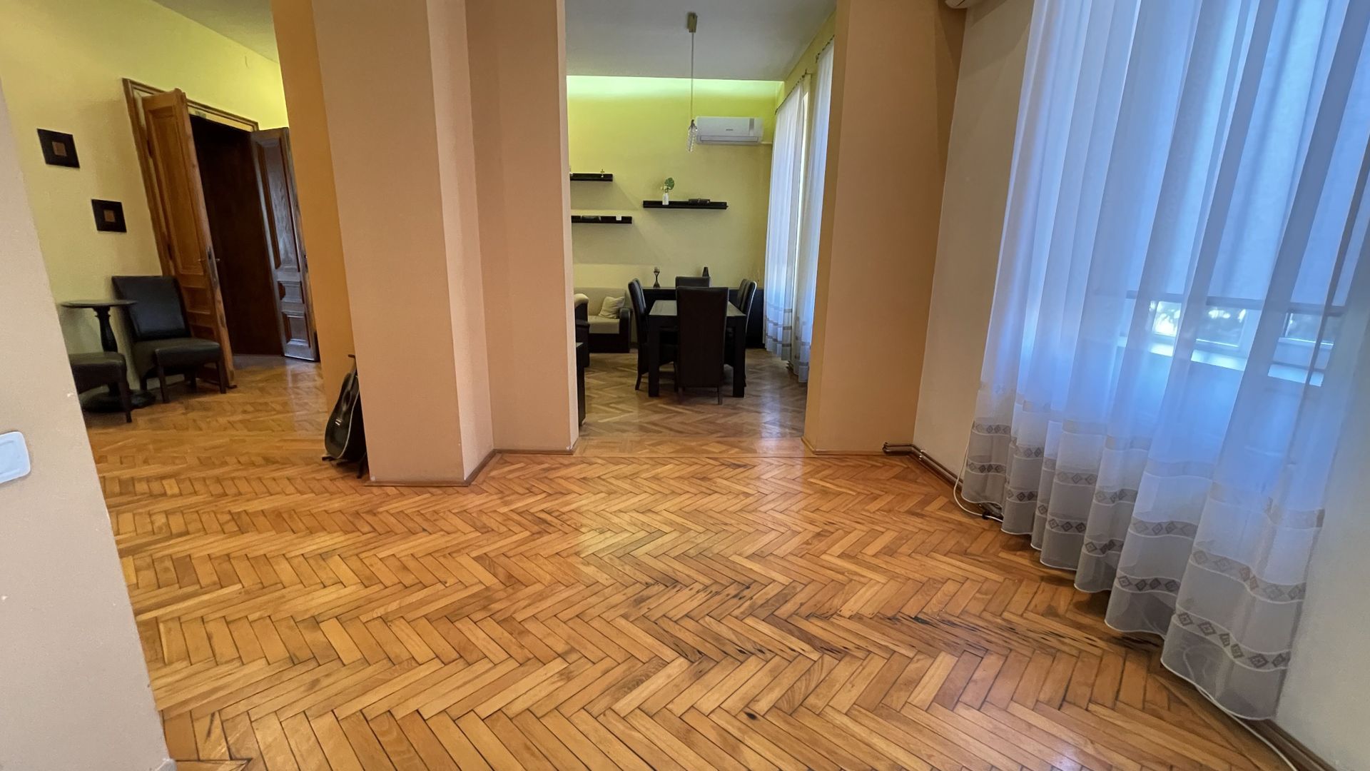 Apartament  spatios de vanzare intr-o cladire istorica - Poză 3