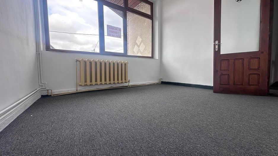 Birouri de închiriat – zonă Halta Teiș - Targoviste - Poză 5