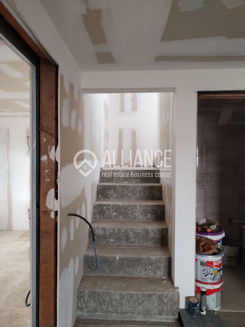 Lumina (cod04)-Casa P+1 4 camere 3 bai - Poză 17