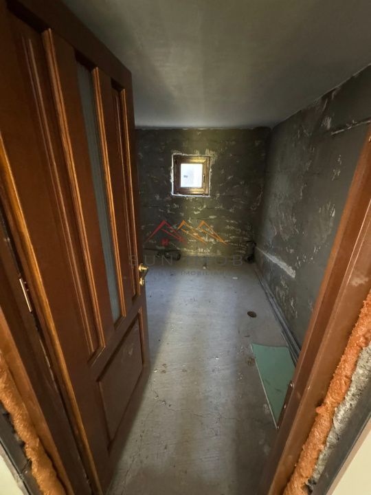 Vila S+P+E, priveliste deosebita, 6 camere, garaj, terasa, Cornu, PH - Poză 11