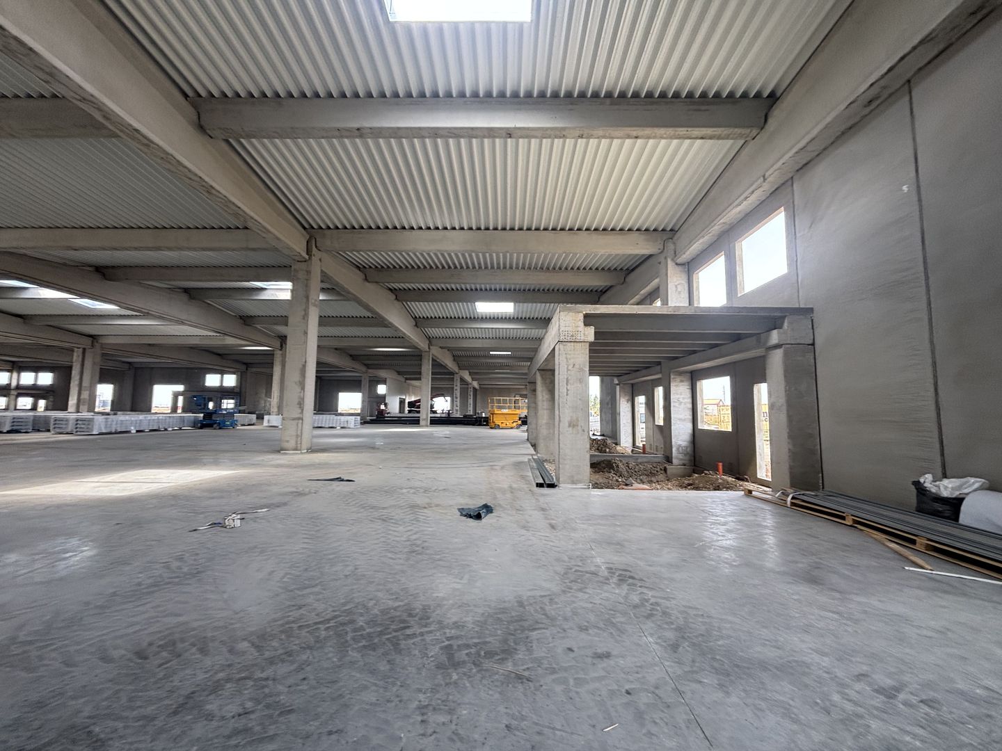 Spatiu de productie si depozitare 885 mp - Poză 10