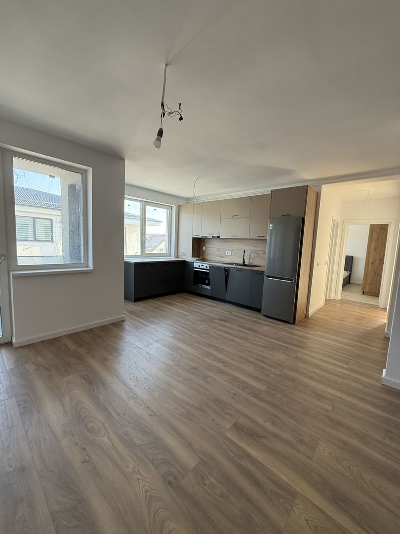 Apartament 3 camere de vânzare – Șelimbăr, zona Mihai Viteazu - Poză 1