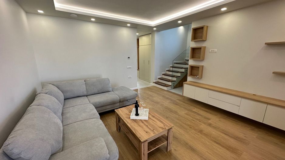 Duplex deosebit cu garaj și subsol - Poză 7