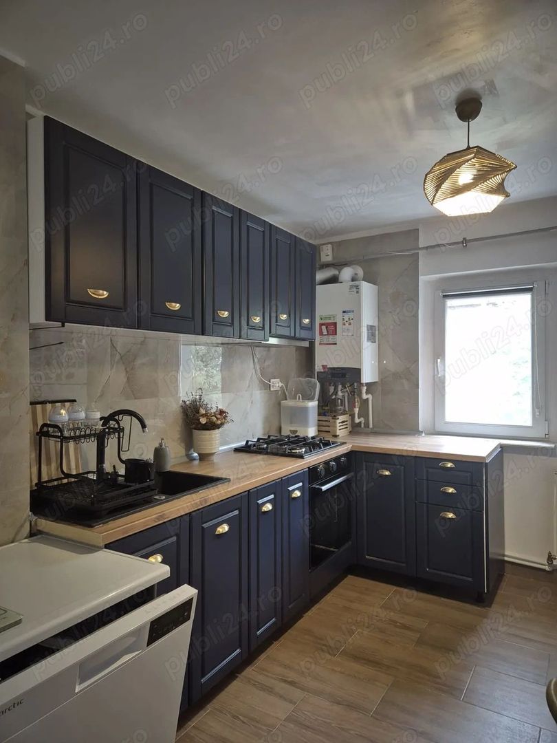 Apartament 3 camere Complex Studentesc cu centrala - Poză 1