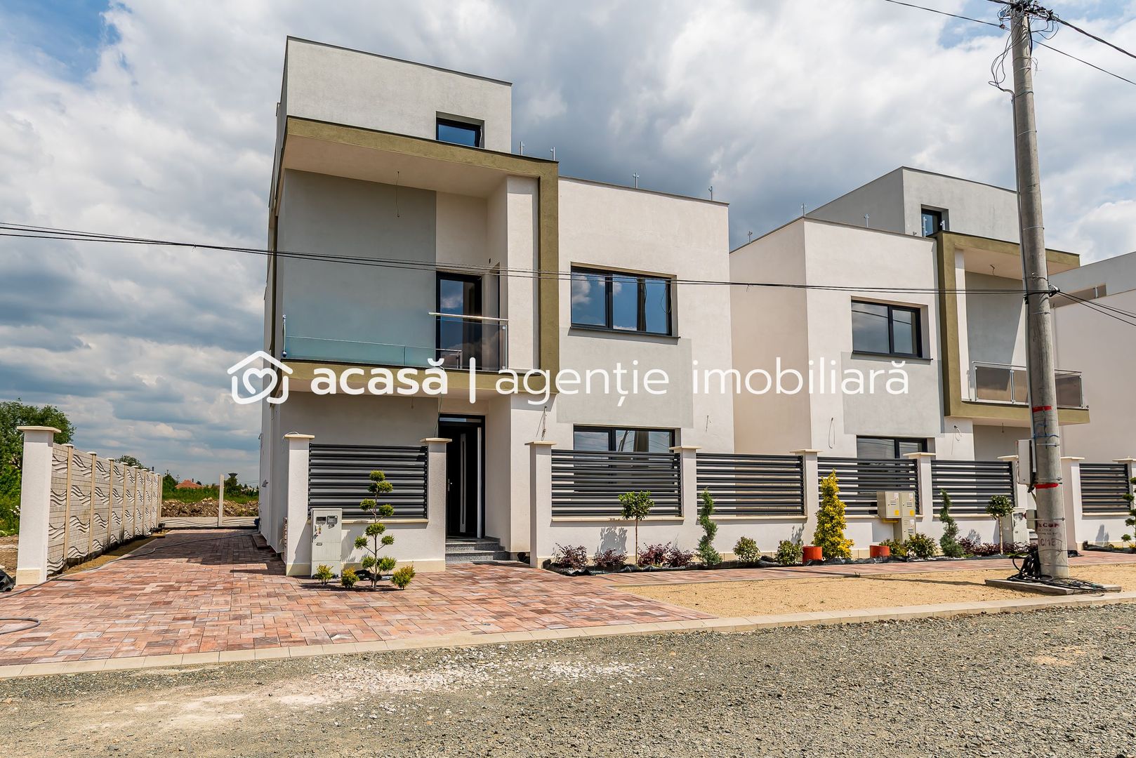 Vilă nouă cu terasă panoramică – design premium, 4 dormitoare, în Gai - Poză 1