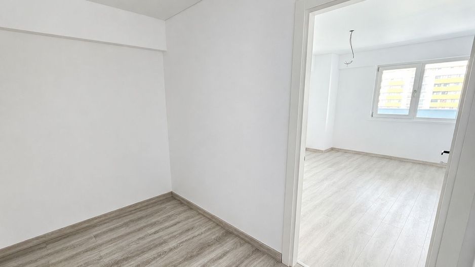 Apartament FINALIZAT 2 camere , 65mp. Copou 115000 euro TVA inclus - Poză 3