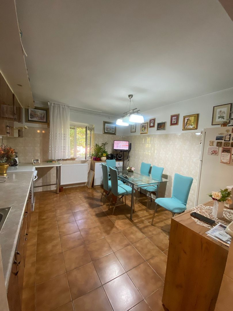 Girocului | 3 Camere | Decomandat | Boxa-spatiu depozitare | Izolat interior - Poză 6