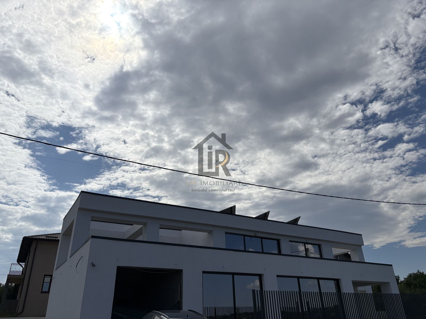 VILĂ superba – STIL MEDITERANEAN CU PRIVELIȘTE LA LAC - Poză 9