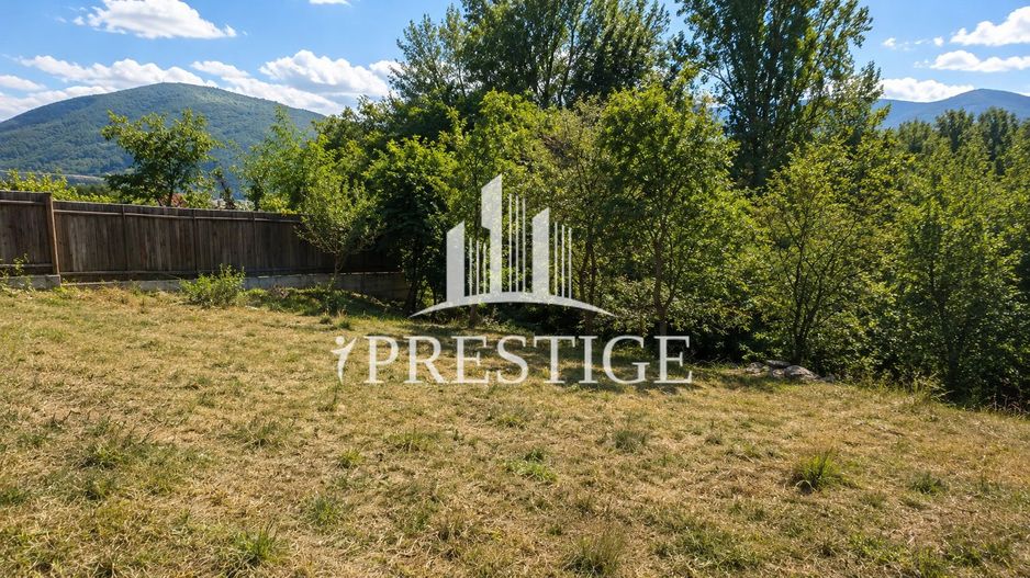 TEREN INTRAVILAN 1100 MP ÎN SĂCEL | ZONĂ PENTRU CASĂ + ACCES LA RÂU - Poză 8