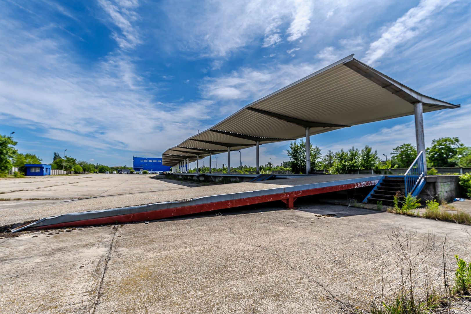 REZERVAT: Platformă betonată cu acces direct la calea ferată - Poză 4