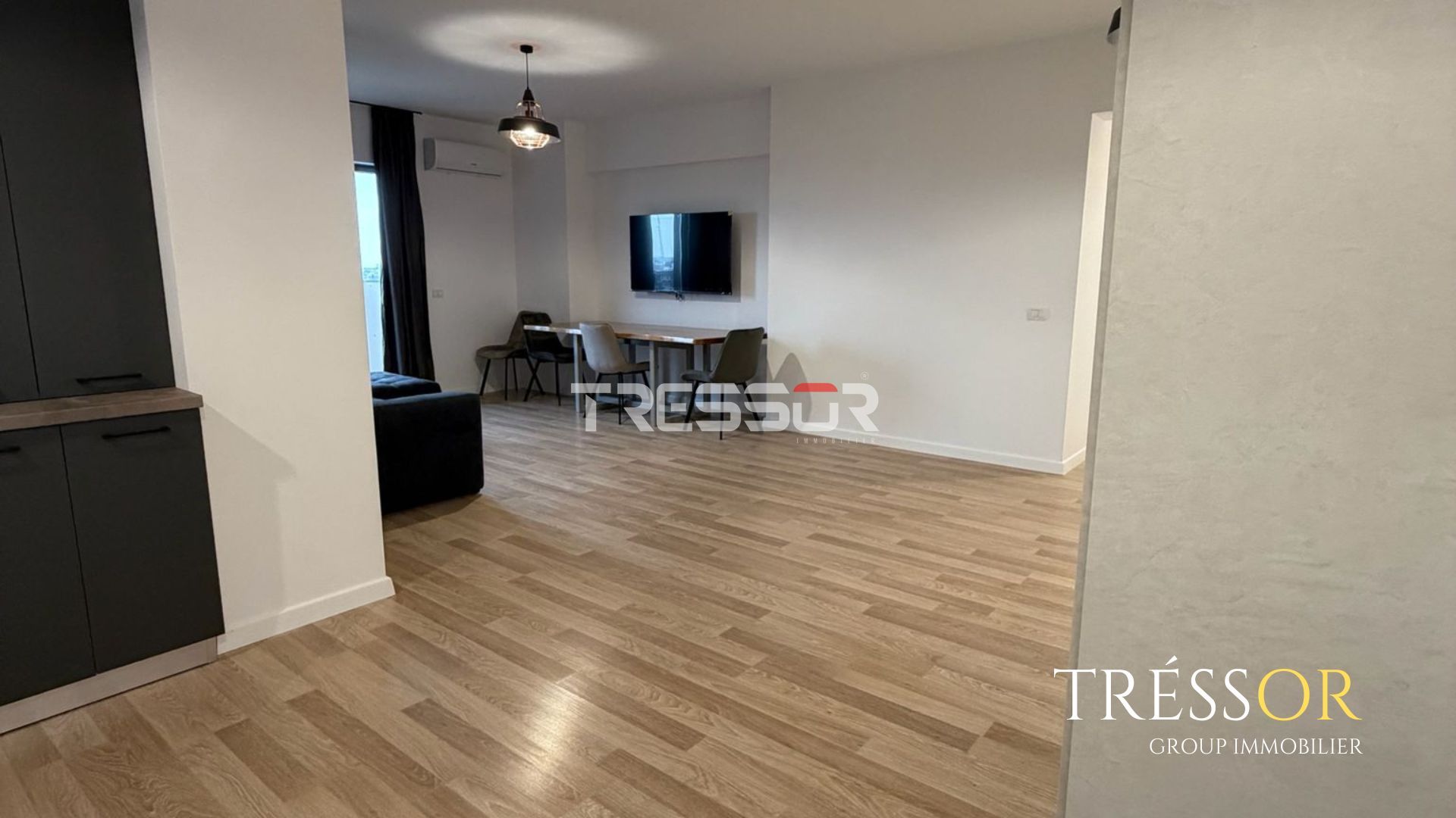 3 camere/mobilat, 81 mp, 2 balcoane, 2 băi, bloc nou - Poză 9