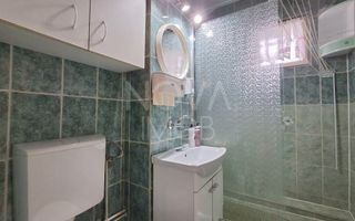 Apartament de inchiriat 3 camere etajul 4, cu lift,  Zona Vasile Aaron - Poză 11