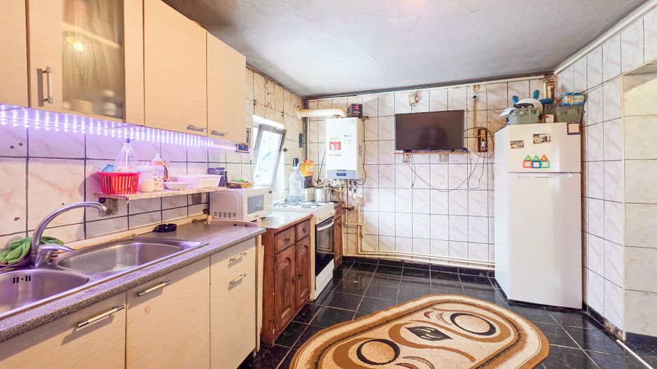 Ghencea – Casă individuală cu mare potențial, poziție excelentă ! - Poză 10