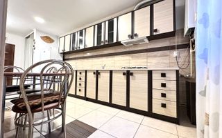 Apartament 3 camere zona Tractoru cu loc de parcare si boxa - Poză 7