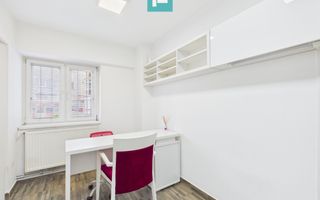 Spațiu Manichiură în salon - Poză 2