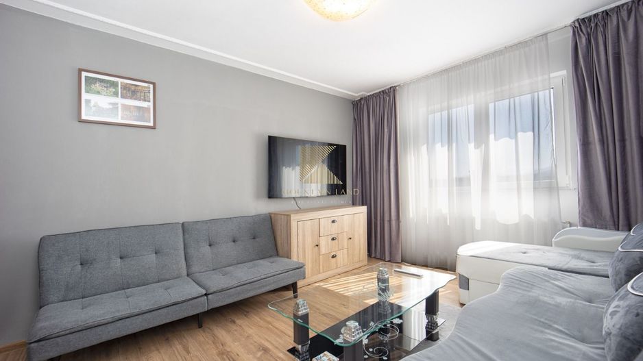 Apartament luminos, 65 mp, cu parcare și boxă Bartolomeu, str. Lânii33 - Poză 1