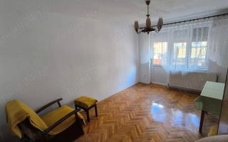 Vând apartament doua camere decomandate zona centrala - Poză 2
