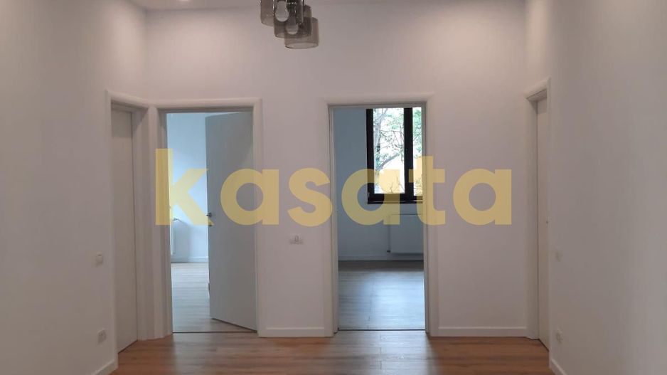 3 camere ultracentral | Armenească | parter înalt - Poză 1