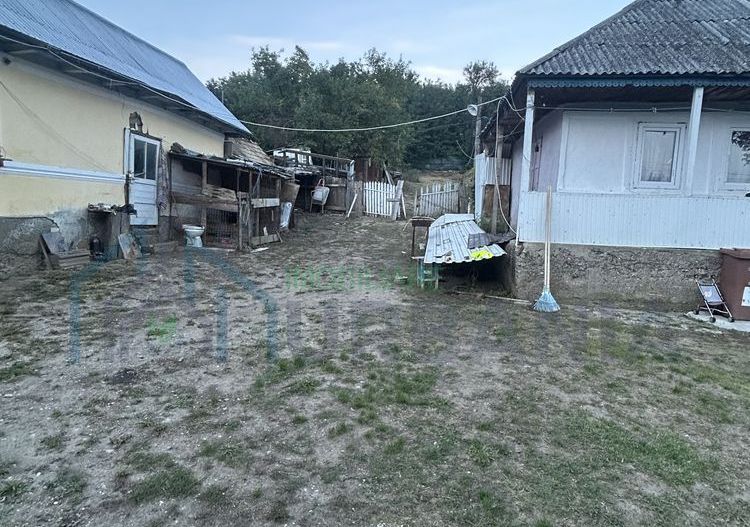 Casă de vânzare în Miroslovești, 2 camere, teren 1000 mp - Poză 7