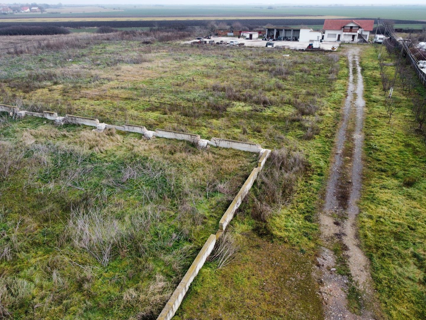 Casa cu teren de 14340 mp în Jebel/Pretabila pentru afacere - Poză 56