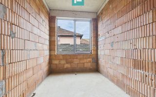 Casă la roșu cu piscină-Pârneava-767 mp teren - Poză 13