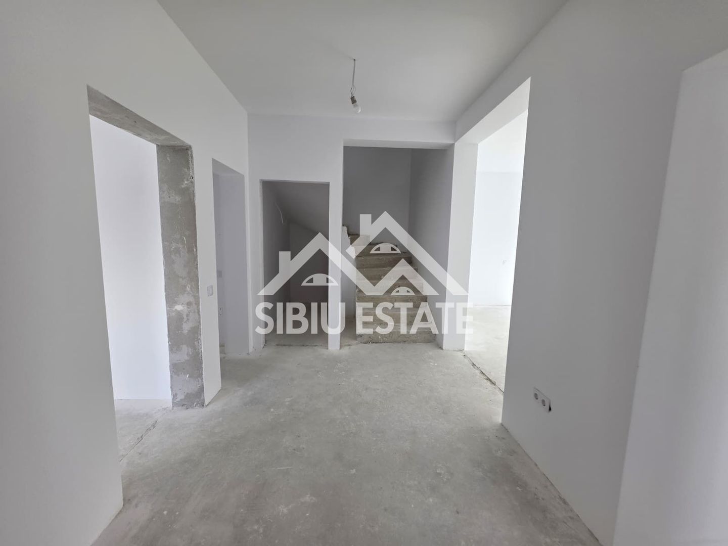 Casa individuala 5 camere, 3 bai, Cristian, Sibiu - Poză 11