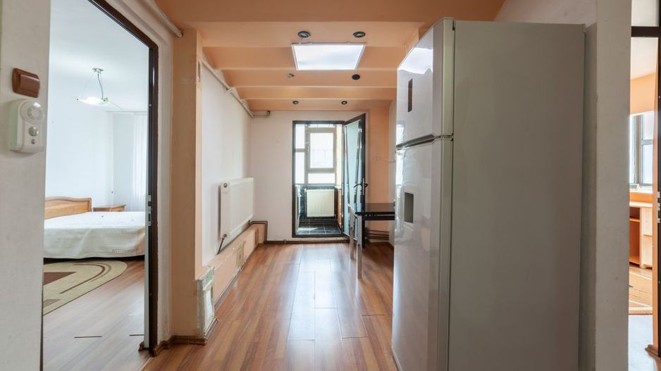 APARTAMENT DECOMANDAT - TRIVALE - ETAJ INTERMEDIAR - Poză 4