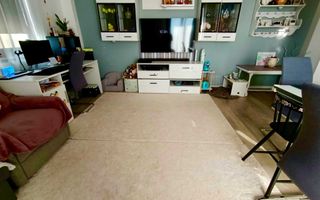 Apartament 2 camere Giroc etaj 1 bloc cu lift - Poză 1