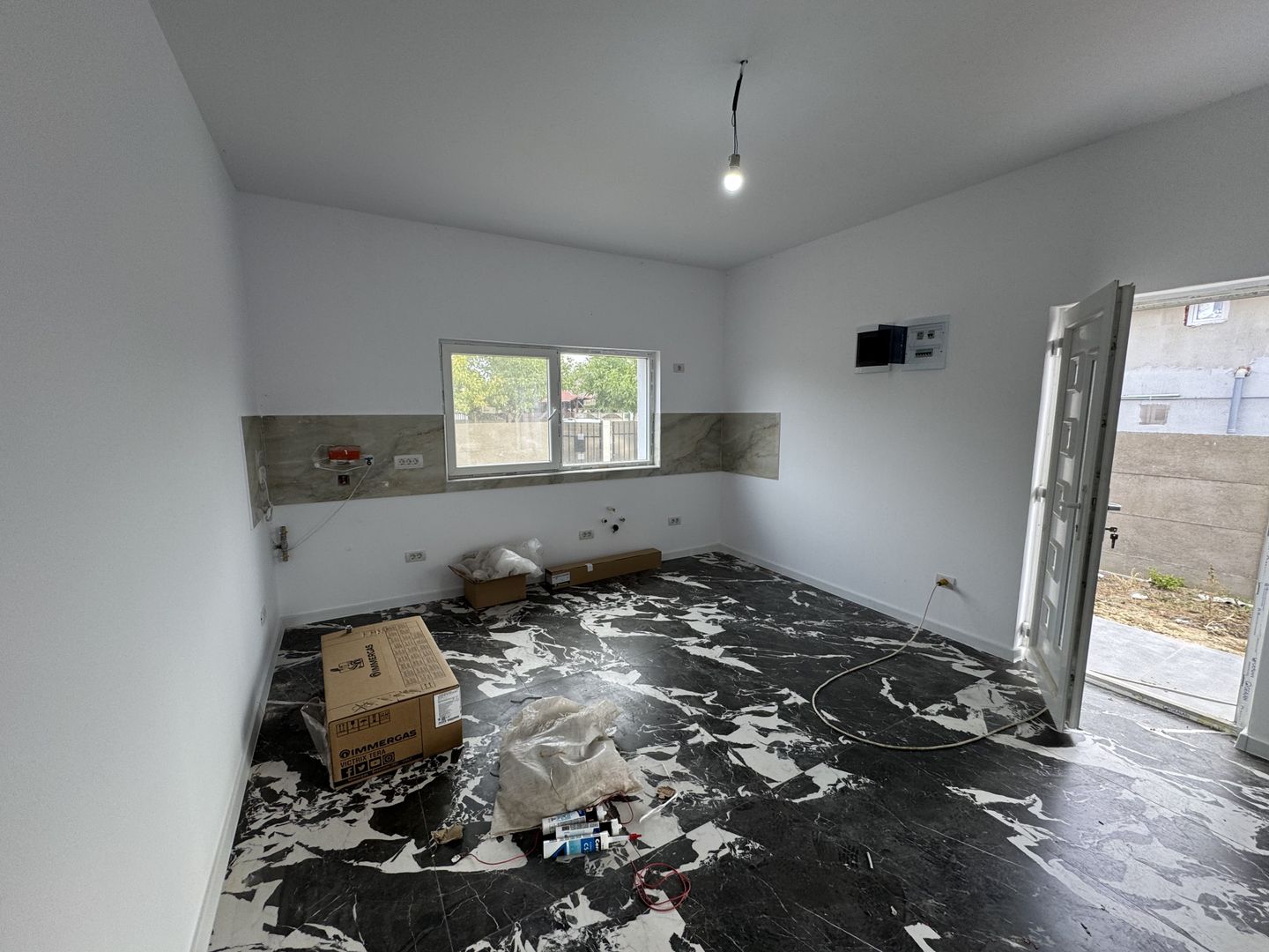 1/2 Duplex Parter Sanmihaiu Roman ,3 Camere,2 Bai,Toate Utilitatile - Poză 3