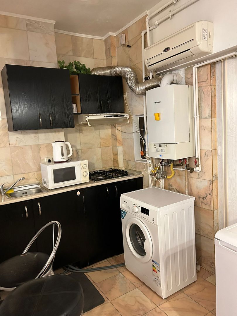 Garsoniera de inchiriat la Universitate cu centrala proprie - Poză 4