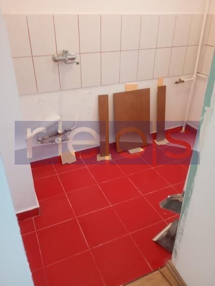 DE VANZARE GARSONIERA 31 MP DRUMUL TABEREI -SIBIU-1 MAI| METROU - Poză 4