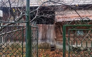 Casă cu teren de 1.000 m² – utilități complete, ideală pentru renovare - Poză 7