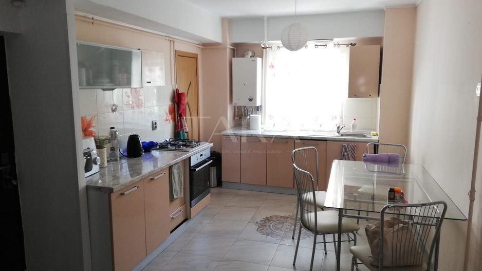Apartament 3 camere de închiriat, Piața Cipariu - Poză 6